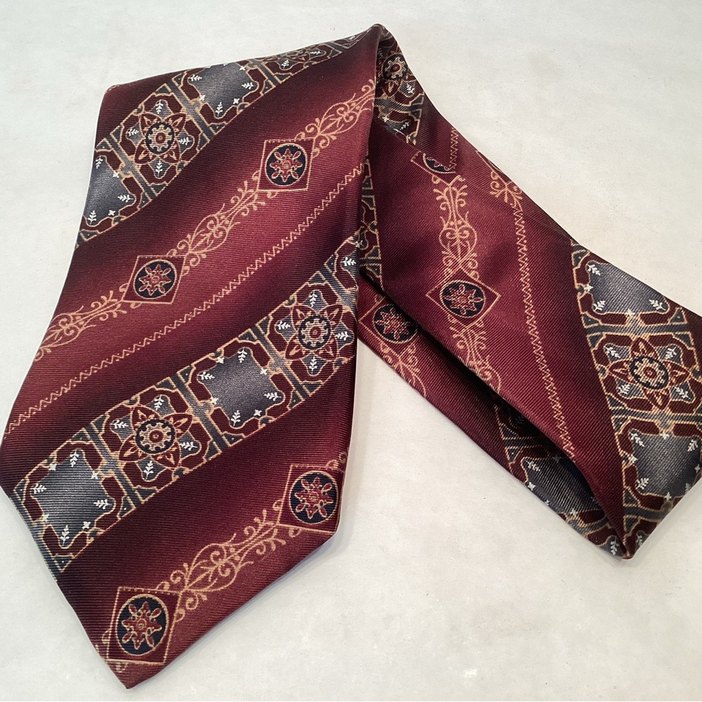 Vintage Bill Blass Neck Tie 100% Silk NEW!